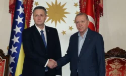 bd28caeae47ace61ad526141e13d5c62e51f521c6d191f4f6c5e0aaaa3a754e4