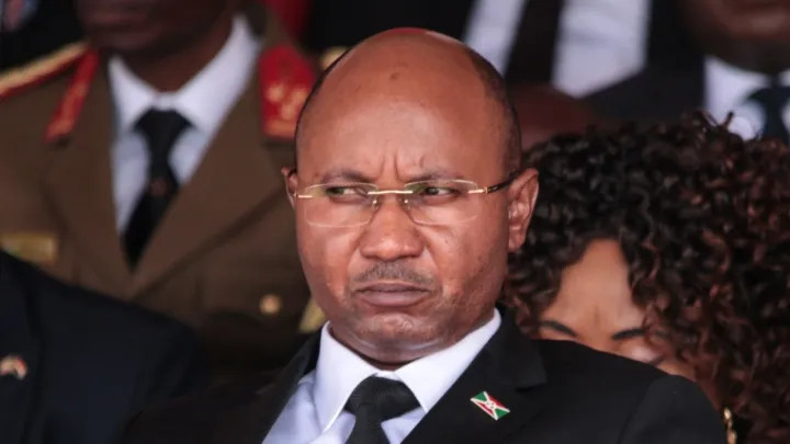 d3157da7ab47658969d3f9fd8f1cb1658809a90b4e8b9e3a231f2fa123fe8be7 main