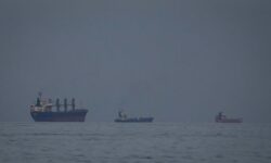 e4afa71c33dd905dfb6c74c65b1a121db5c6cb7e798c861455418a30638fbe5b