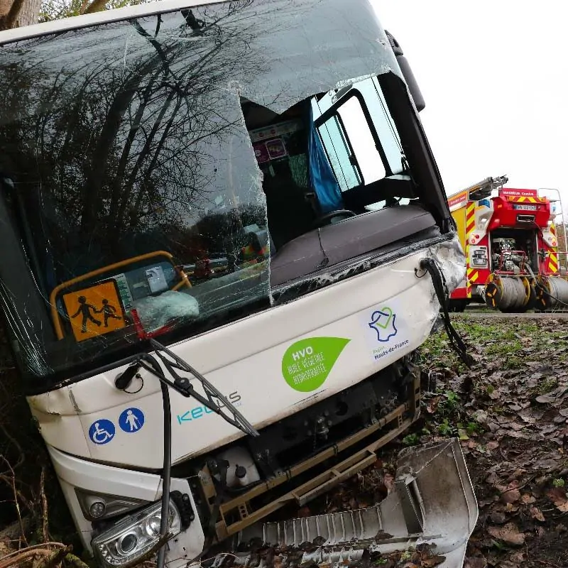 accident bus senlis 800x800 1
