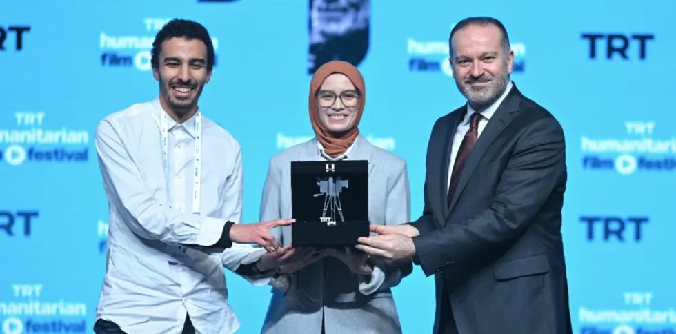 b1fd198e1058eec04d6167b1818dd623811150b70428ea2a429275a7213b5493