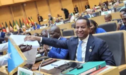 dd6e3421bd551ac9bc9a3ff19795e42acdb1b13d13a3916b5b2d4c55cca52d5f