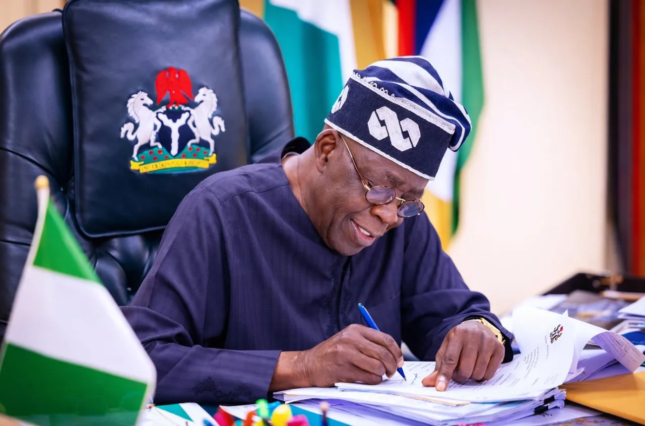 f2db4728176920718a4935e752b8e9663fbab975575cd196636552fb99cdc41d