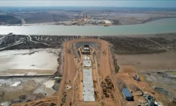 thumbs b c 05e5a0e355c54828a4ca4f25c2c62e90