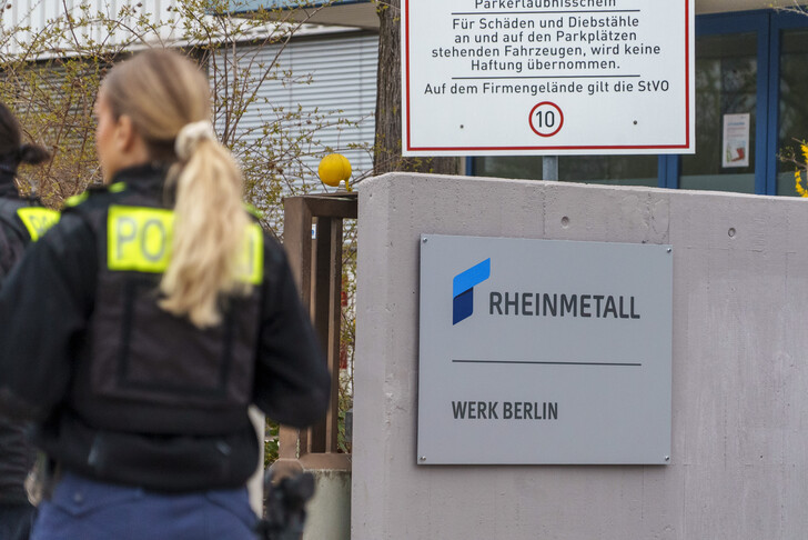 thumbs b c 395f0d66c1458a290ced9f085ec8fe88