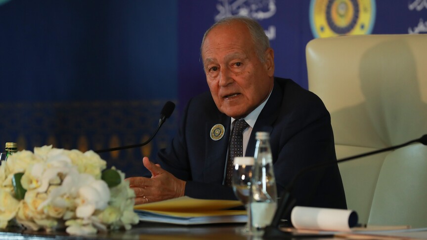 thumbs b c 5d0d20dcf8f81b15f841a9a366d0449a