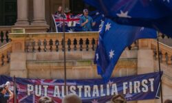 thumbs b c e6f7ce03dbfa77f7756c5302bc19a2ed