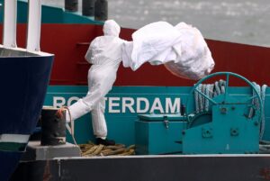 2026 05 18t115846z 1786465881 rc2nblavu2c2 rtrmadp 3 cruiseship hantavirus netherlands 1