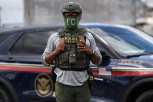 f3412a1aaba2bb27739e2b4468f159de1bcf1fe6d71980e34df1715e41270977