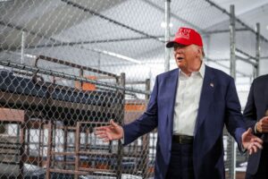 2026 06 26t210406z 1563666244 rc2sdfa7vx04 rtrmadp 3 usa trump migration florida