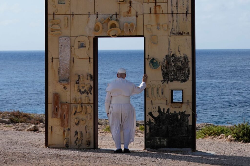 aptopix italy pope lampedusa 97639