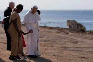 italy pope lampedusa 25775
